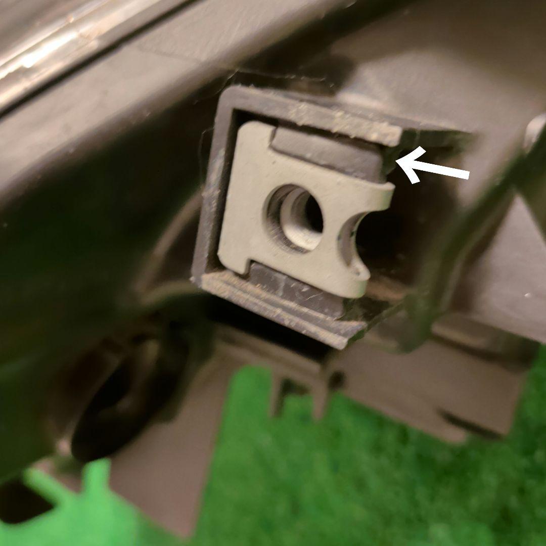 TOYOTA プリウス 左ヘッドライトユニット