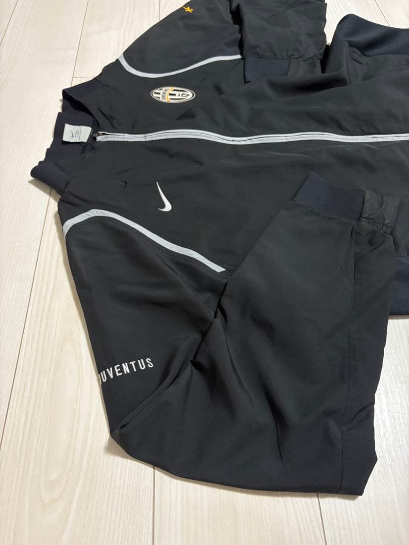 ナイキ製　ユベントス　トラックジャケット　XL 黒　大きいサイズ Y2K