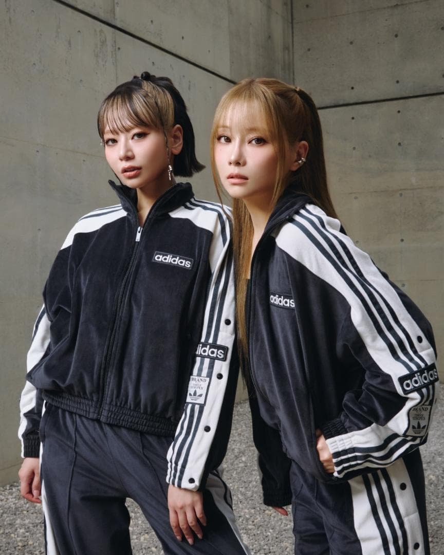 ADIDAS XL アディブレイク ベロア トラックトップ 黒 IW5581