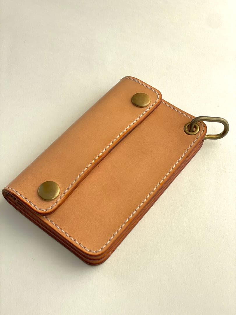 ミドルトラッカーウォレット｜三層タイプ｜本革（牛革）ヌメ革 × 手縫い×真鍮金具