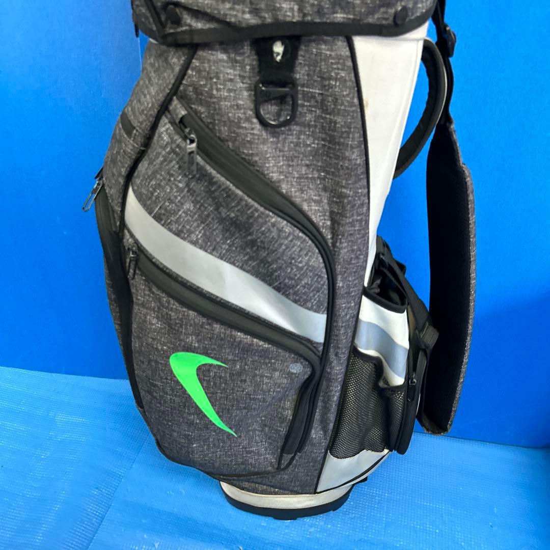 NIKEキャディーバッグ軽量タイプ・値下げ中