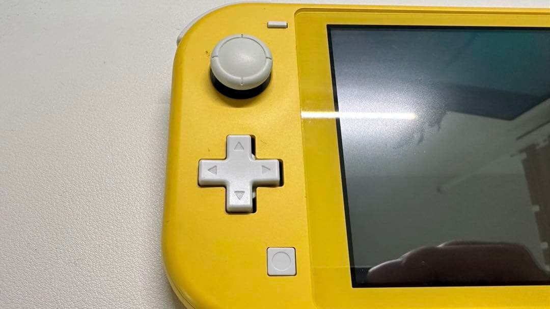 Nintendo Switch Lite イエロー 本体 充電器 ケース 箱付き