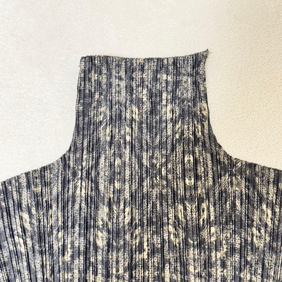 極美品✨PLEATS PLEASE プリーツ　オーバーサイズ　変形　総柄