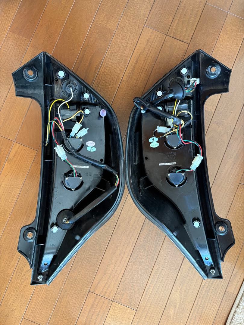 【ふぁんた】アクア NHP10 CRYSTALEYE スモークテールランプ