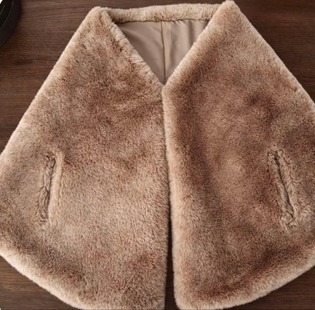 【JENNE】 リッチボリュームファーケープ ベージュ　美品