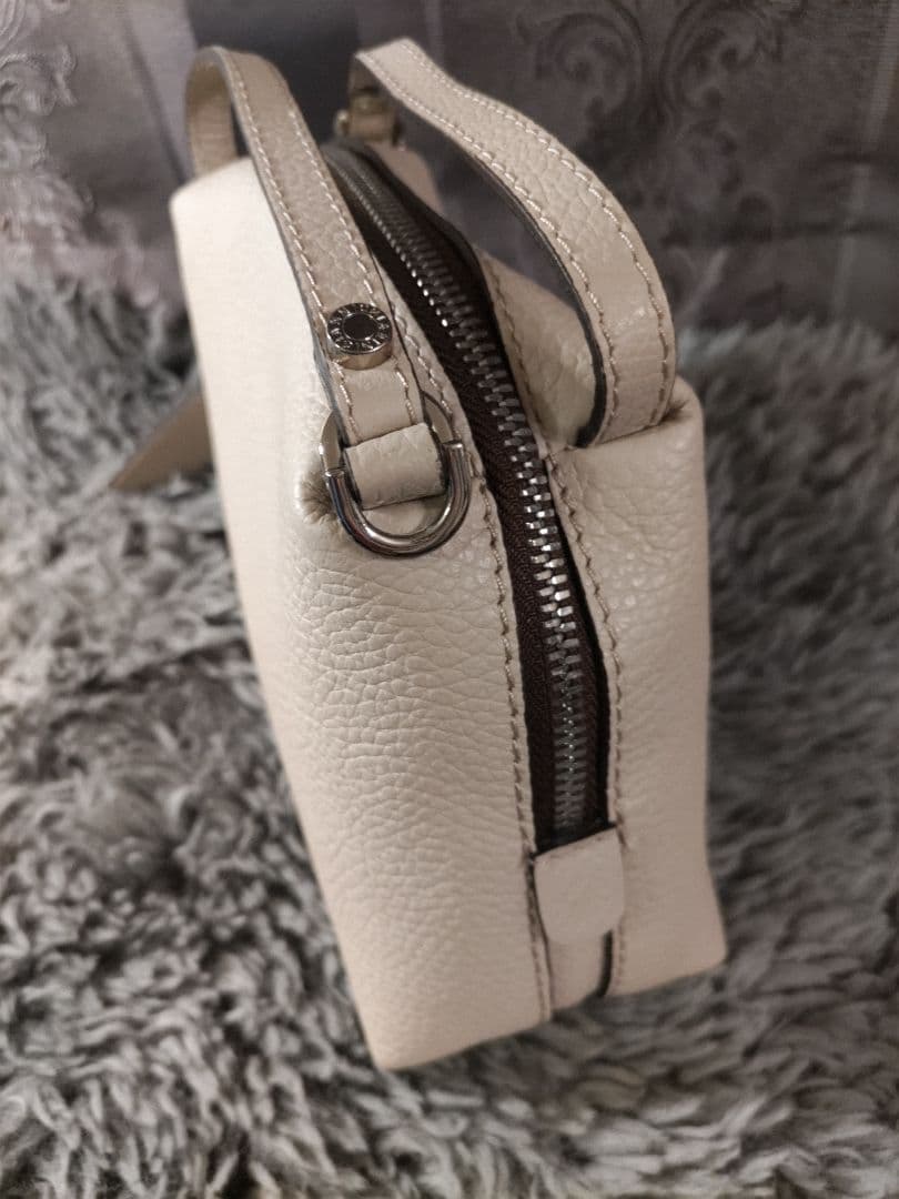 ジャンニキアリーニ レザー ショルダーバッグ