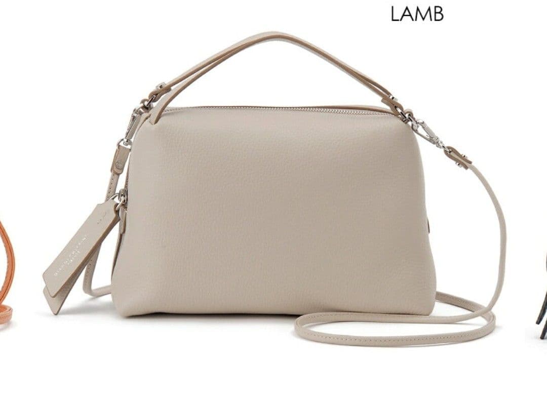 ジャンニキアリーニ レザー ショルダーバッグ