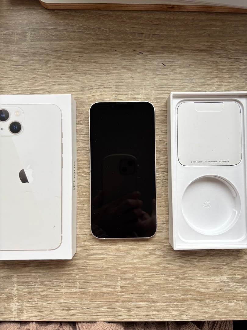 Apple iPhone 13 ホワイト 本体 箱付き