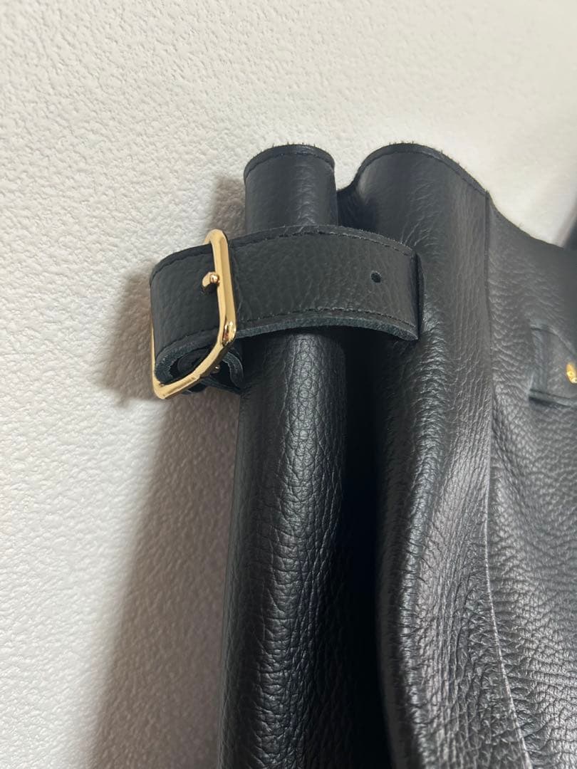 YOUNG & OLSEN バック