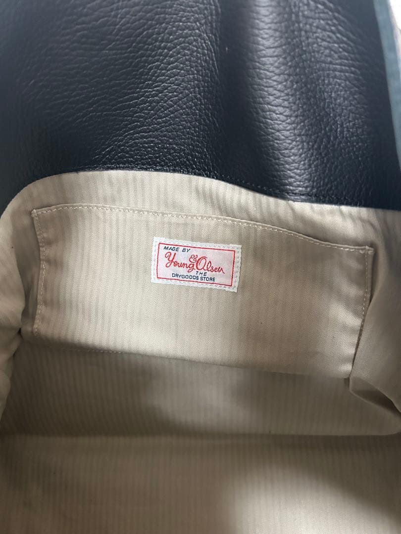 YOUNG & OLSEN バック