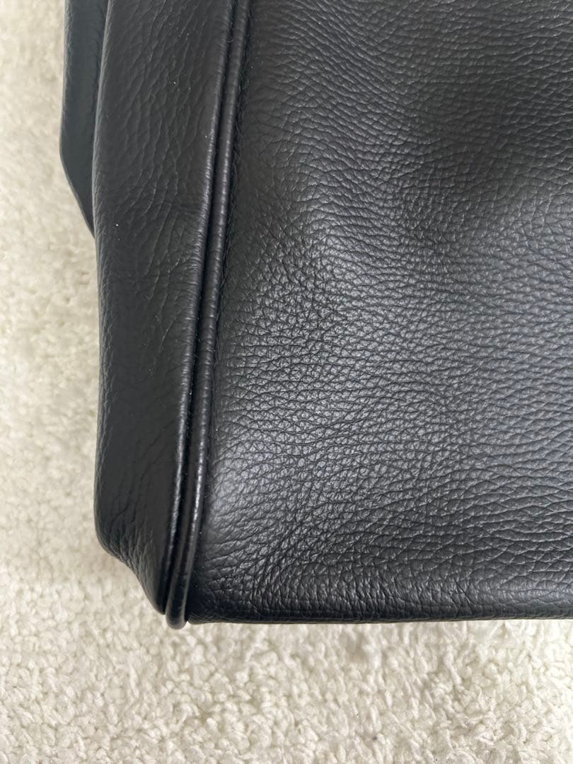 YOUNG & OLSEN バック