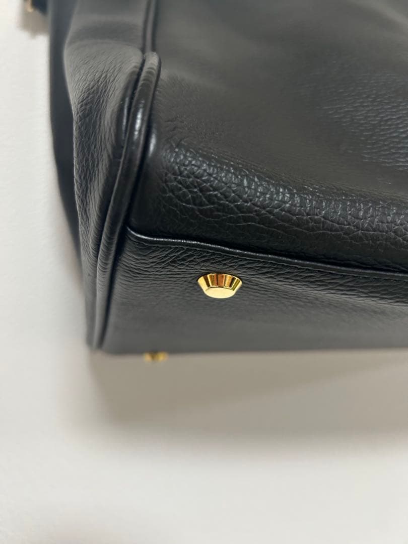 YOUNG & OLSEN バック