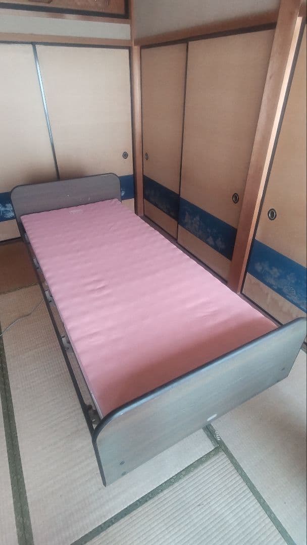 引取限定(一部配達可)パラマウント介護ベッド 　　 ピンクマットレス付き