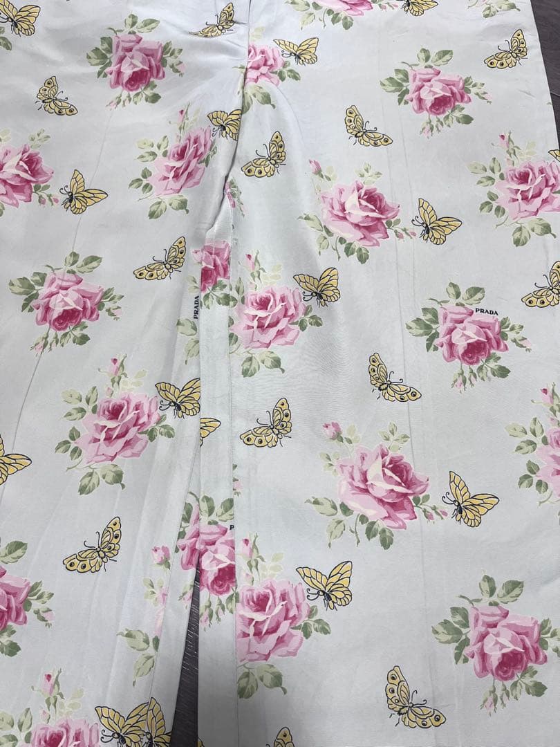 PRADA プラダ ロゴ入り 花柄 パンツ