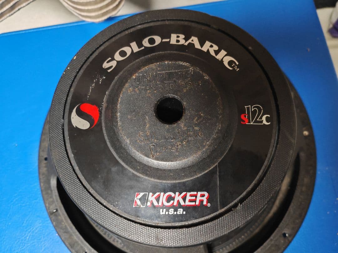 KICKER S12C Solo Baric 8Ω 600w サブウーファー
