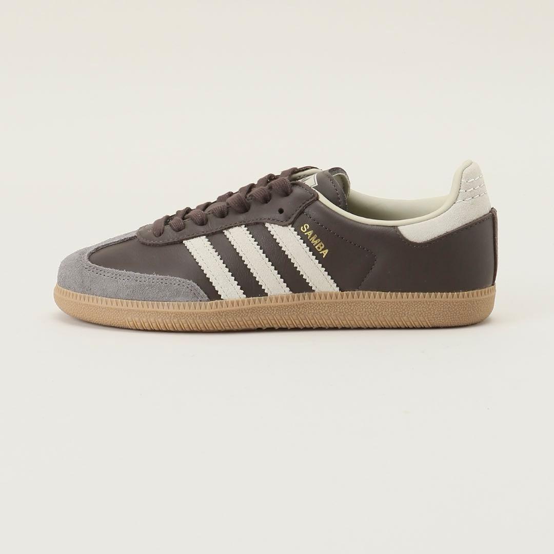 adidas スニーカー ブラウン　サンバ