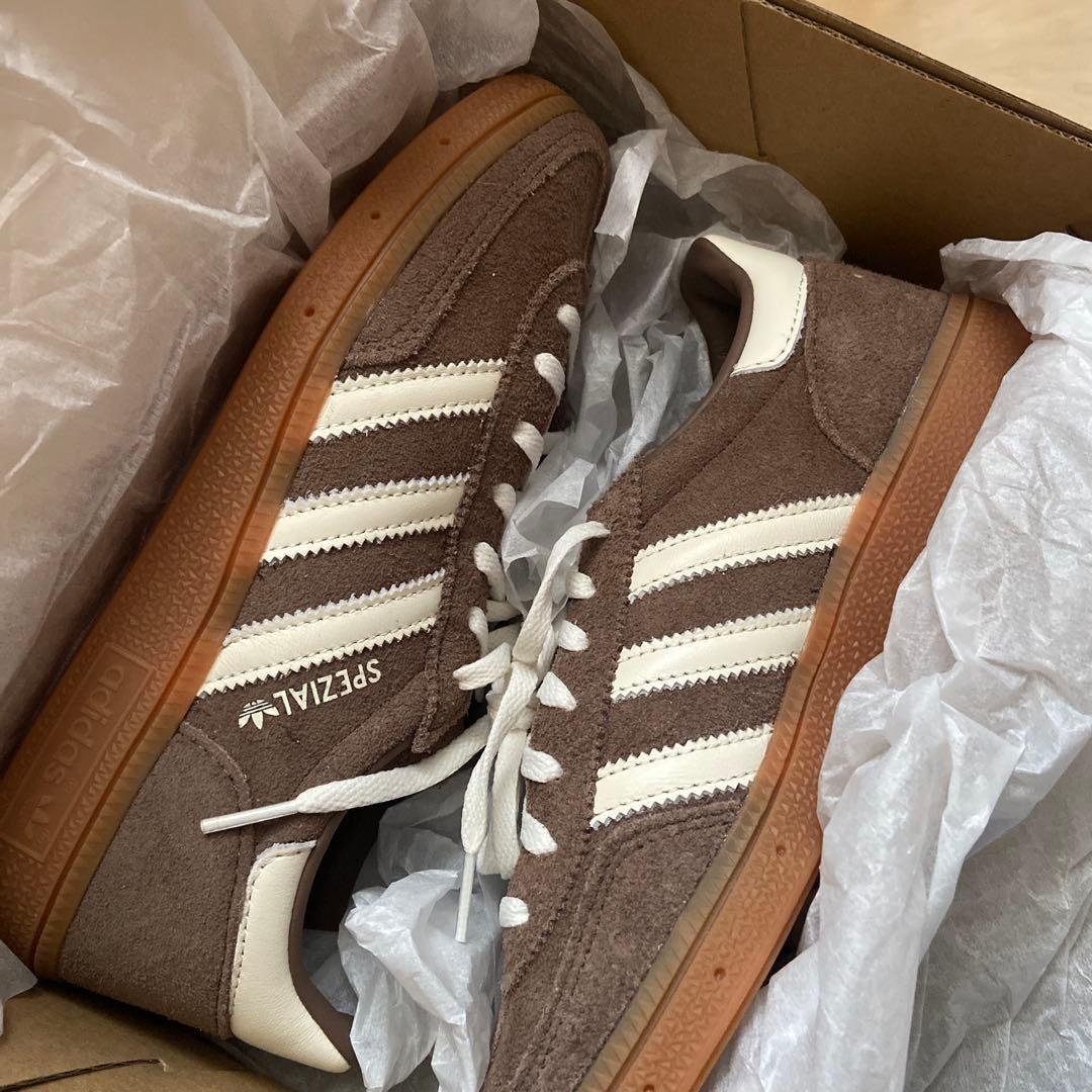 アディダスハンドボール スペツィアル　新品未使用品