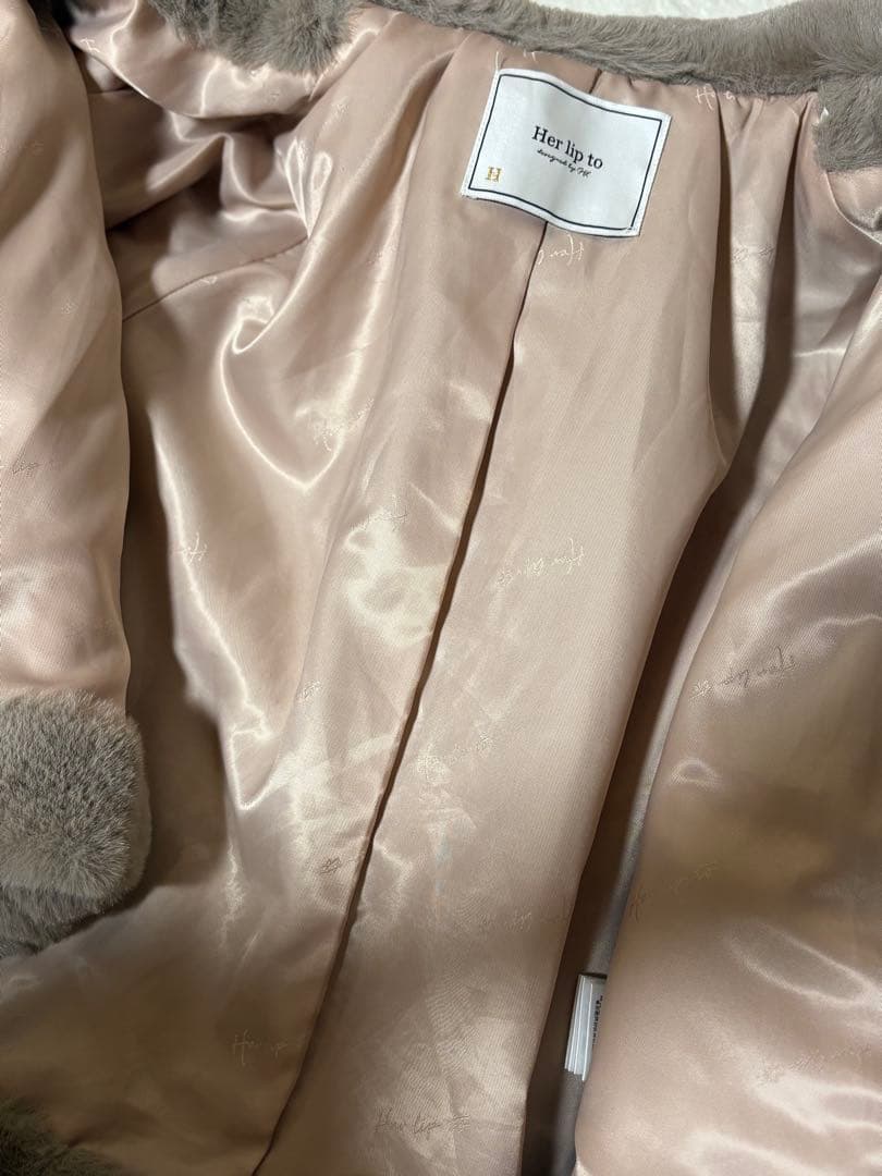 ジャケット・アウター Herlipto Winter Love Faux Fur Coat2025