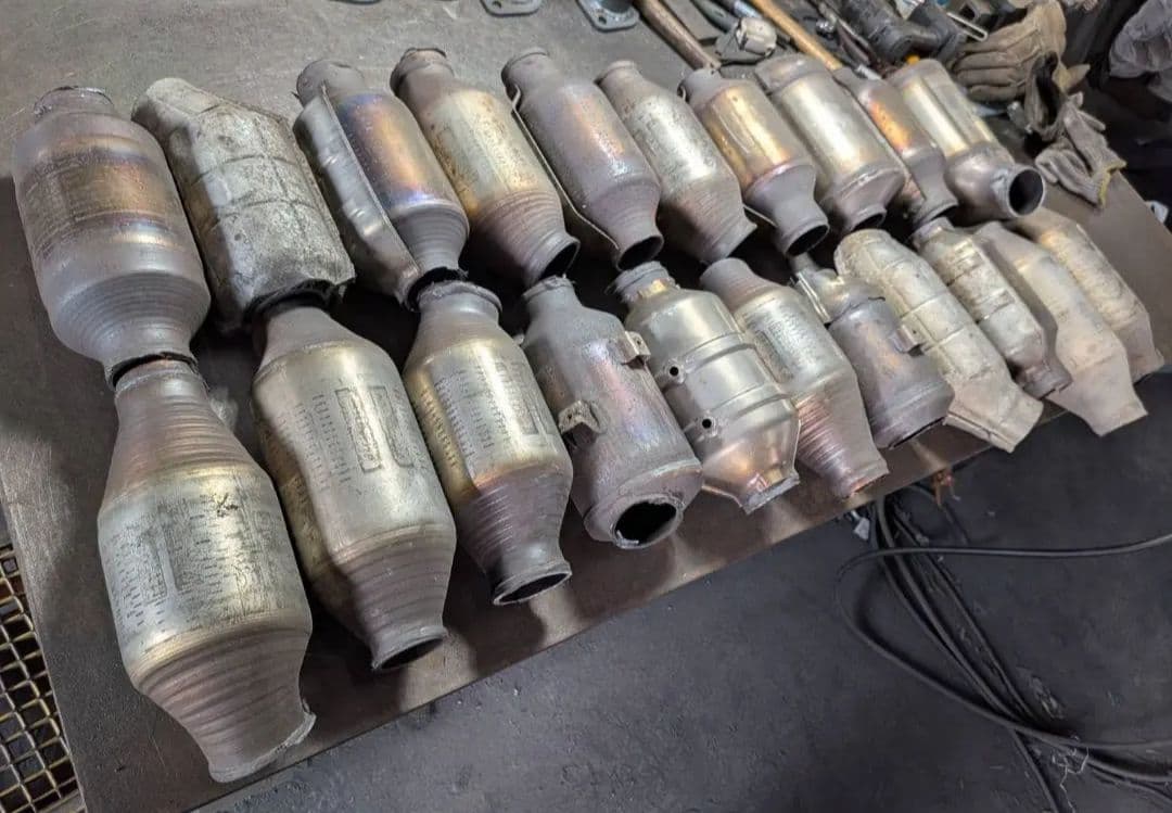 ブ*ア様 トヨタ触媒21個セット