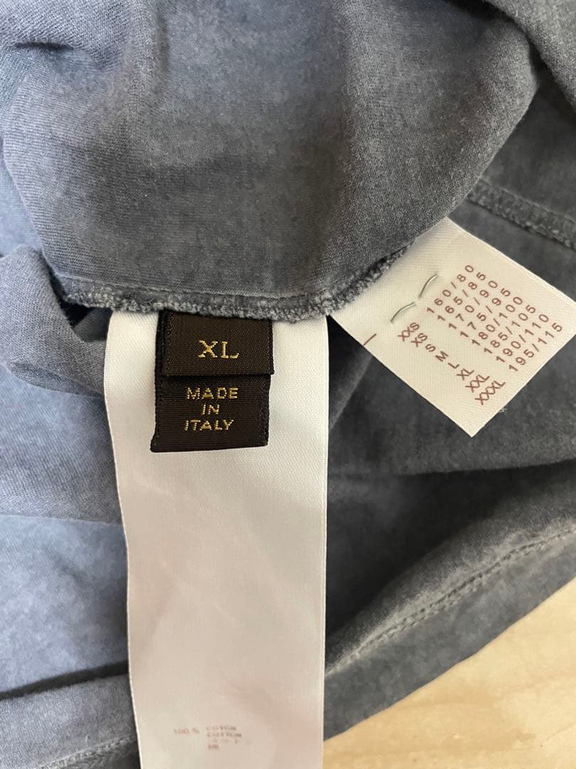 z*o様 【値下げ！！！】LOUIS VUITTON グレー Tシャツ