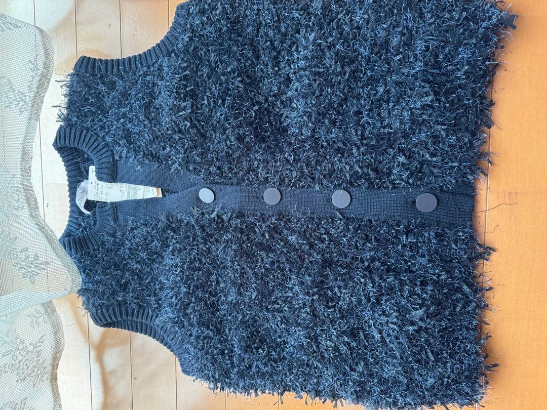 新品　LaTotalite フェザーベスト　フリー　ブルー今季完売