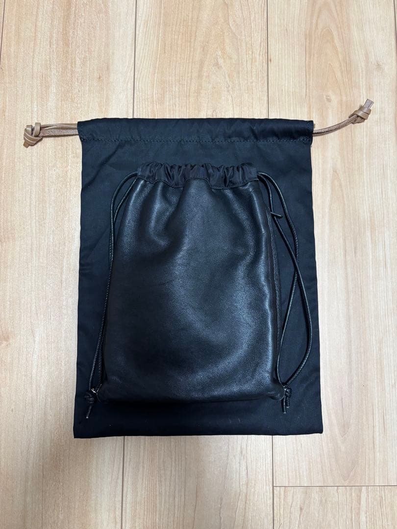 DECI 巾着　レザーリバーシブル　ovy 大藤