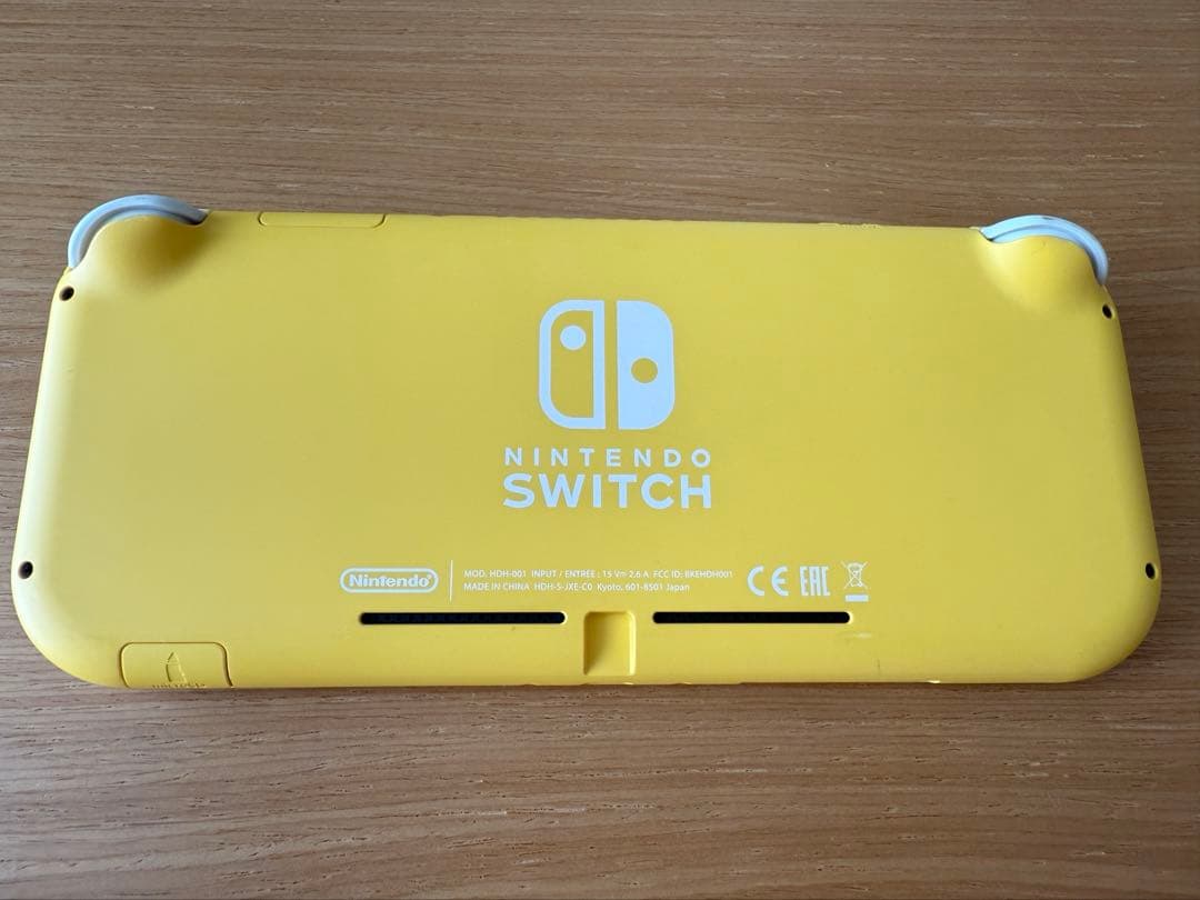 Switchライト本体 イエロー