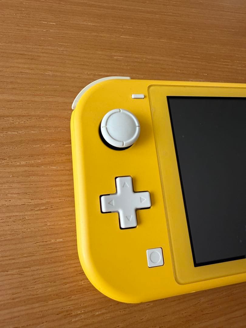 Switchライト本体 イエロー