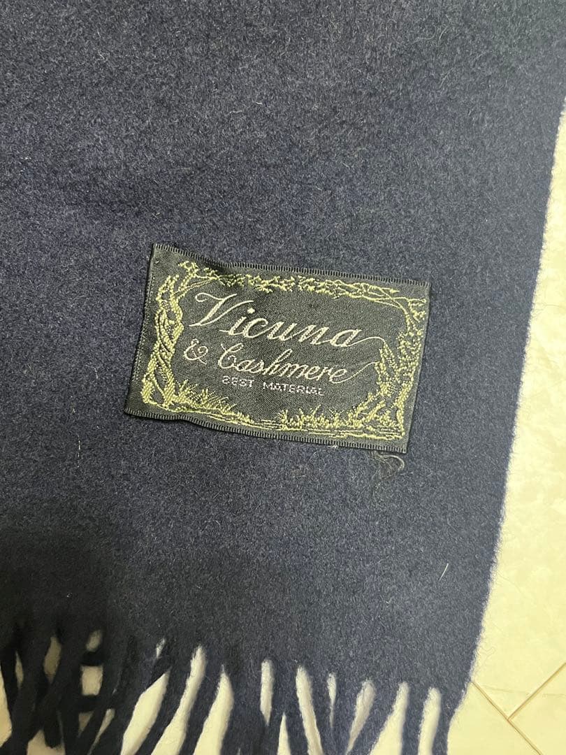 ビキューナ　カシミヤマフラー　ネイビー