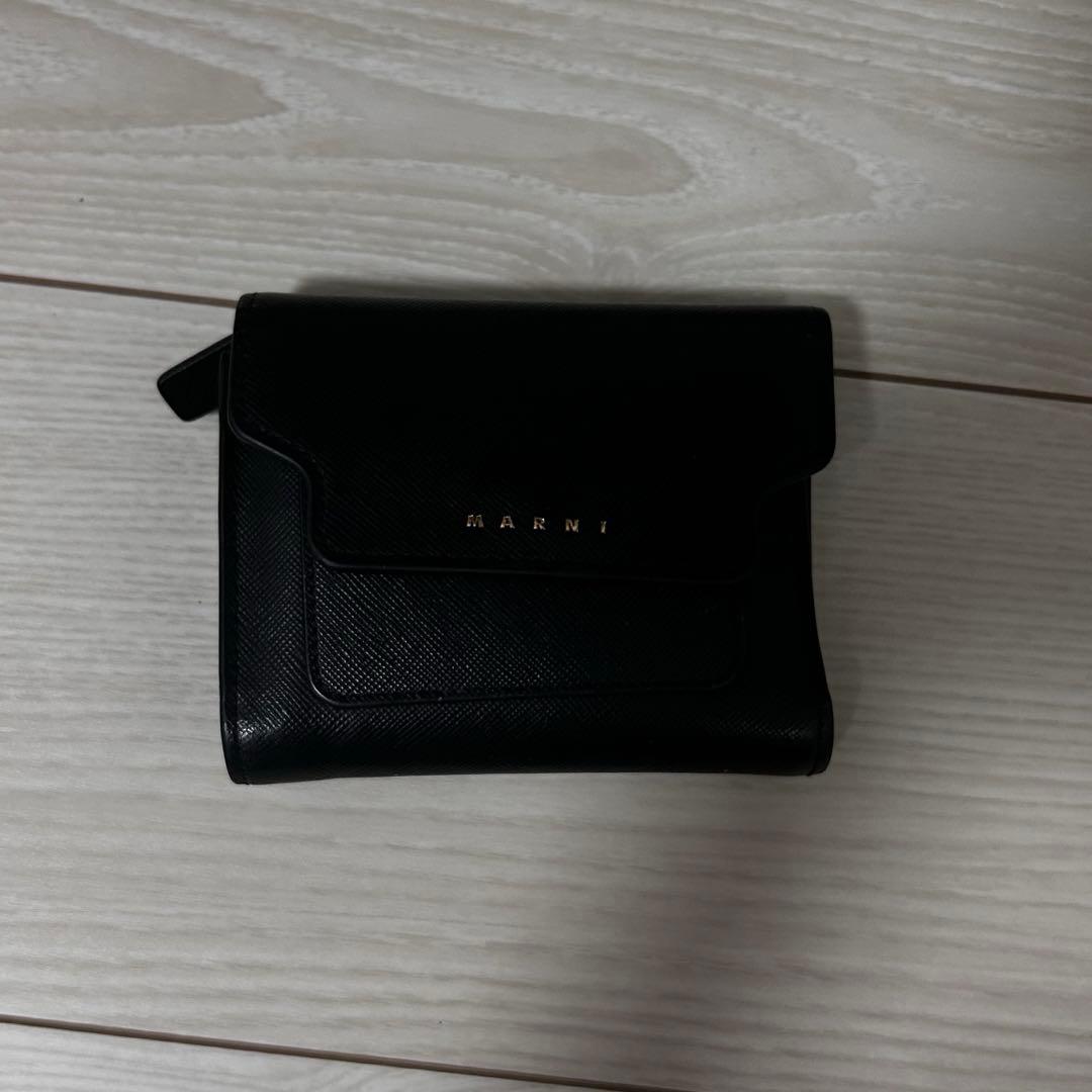マルニ MARNI ブラック　財布　ケース