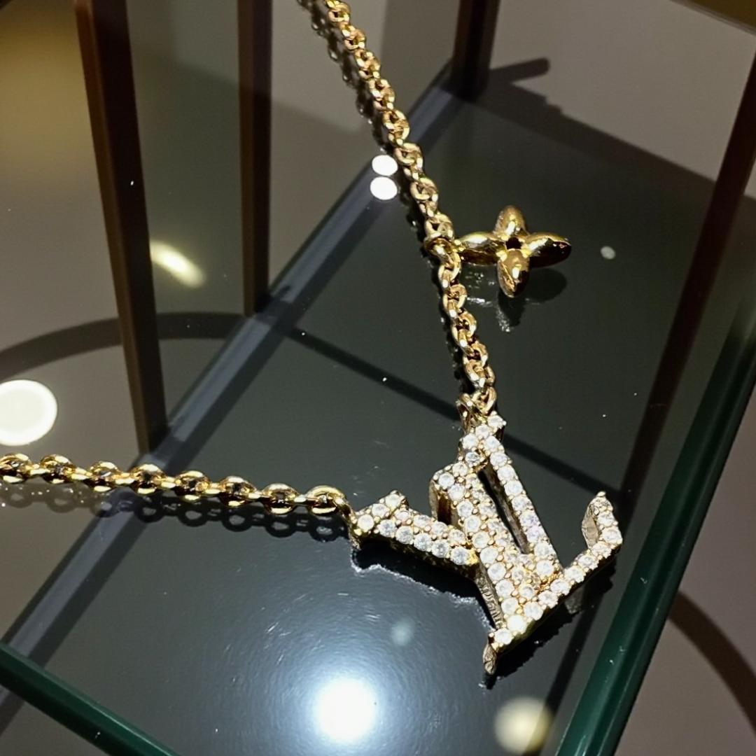 正規品＆極美品‼️ ルイヴィトン コリエ・ＬＶ アイコニック ネックレス