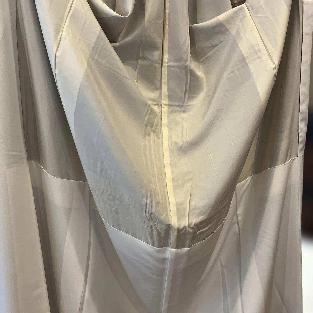 美品　華やか　正絹　黒留袖 　花柄刺繍 　着物　リメイク