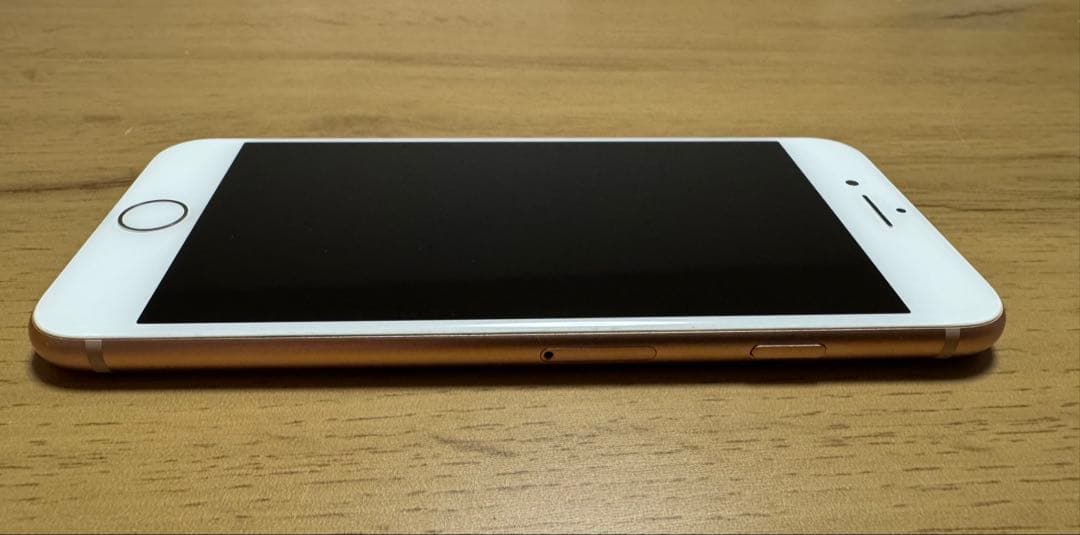 美品　Apple iPhone8 本体　箱付属品一部あり　64GB