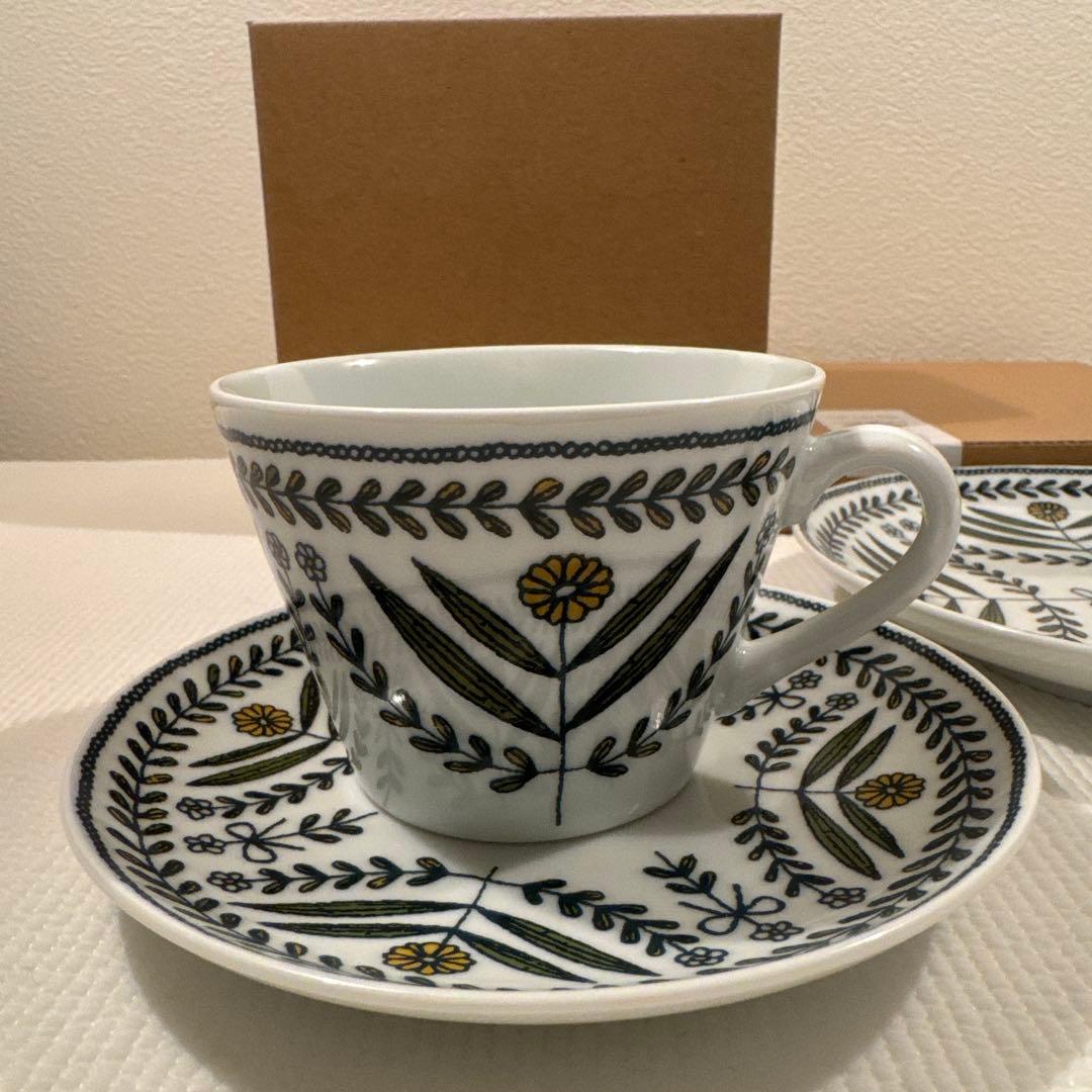 鹿児島睦 カップ＆ソーサー・ケーキプレート　セット