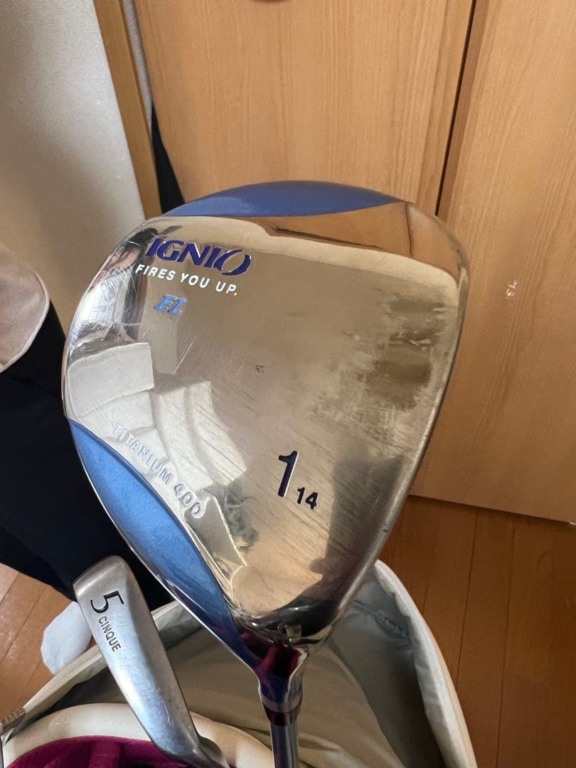 adidas ゴルフキャディバッグ ホワイト ピンク　クラブ