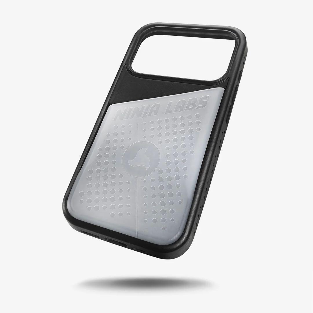 NINJA LABS iPhone17pro ケース