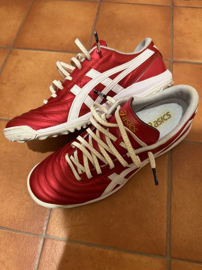 asics サッカーシューズ レッド/ホワイト