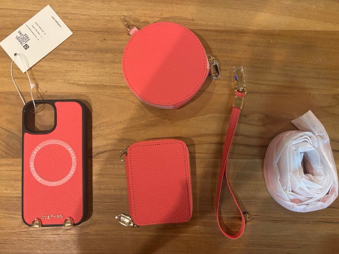 CUSTYPE iPhone15ケース