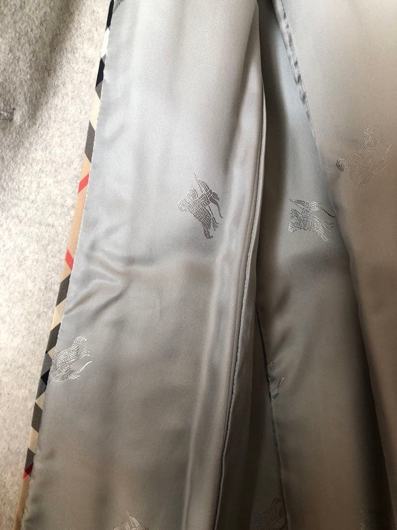 ぺんたろうBurberry バーバリー　グレー　ロングコートラビットファー