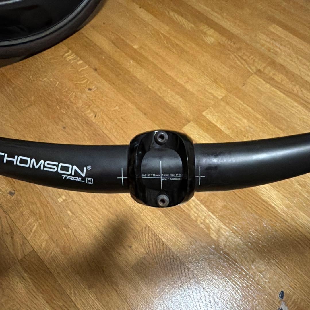 トムソン　カーボンライザー　及びステム