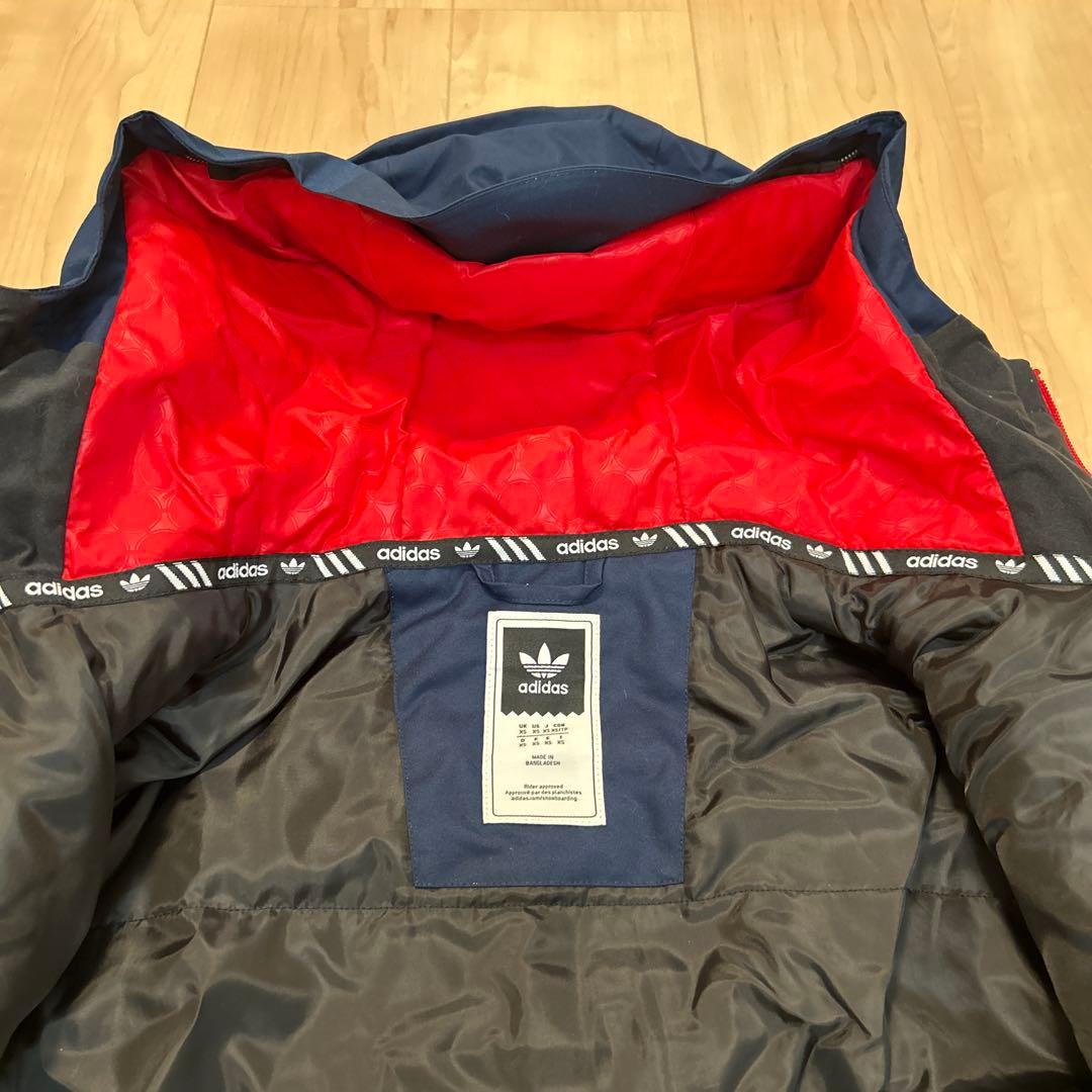 adidas フード付きアウターウェア