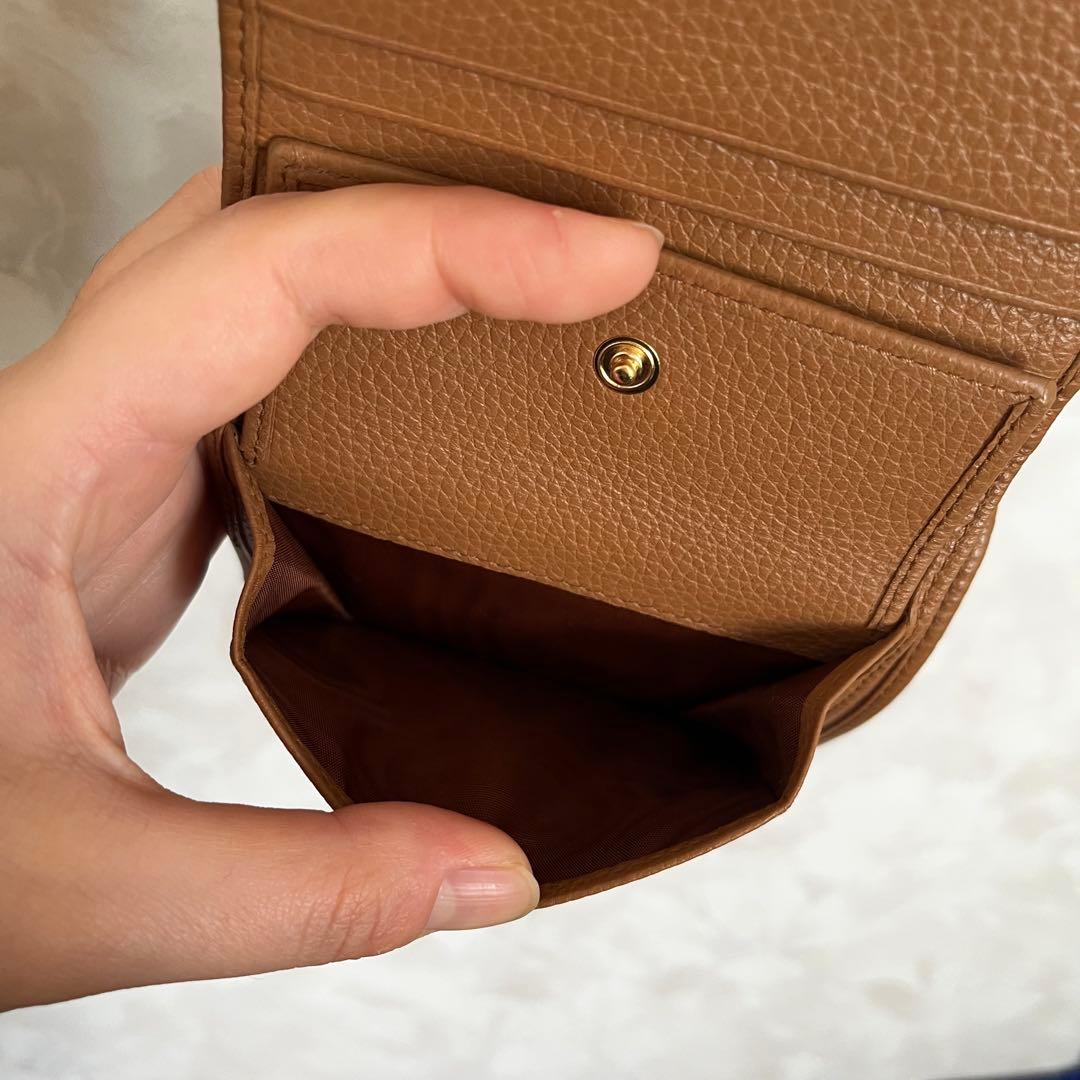 新品 miumiu ミュウミュウ レザー ミニ財布 二つ折り財布