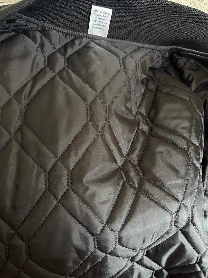 MLB ニューヨークヤンキース　スタジャン ブラック　マジェスティック