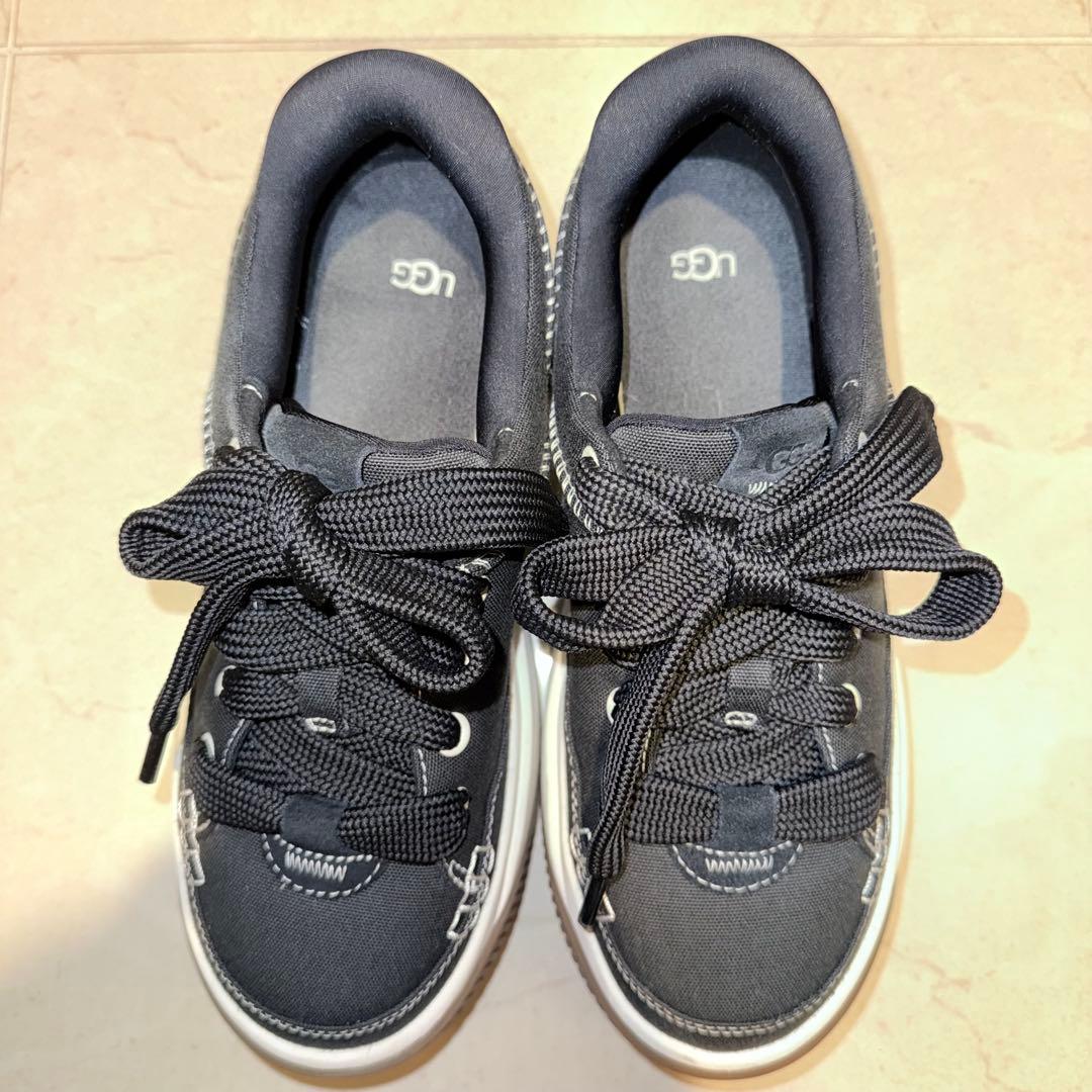 【美品】UGG イージー ダジット エッセンシャル レースアップ 黒 24.5