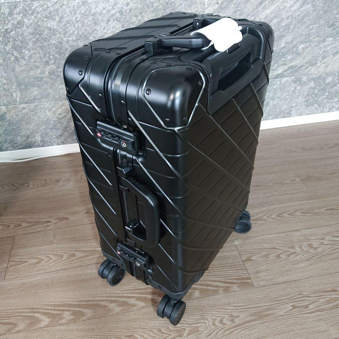 Macadamia 高級アルミスーツケース 【機内持ち込み】