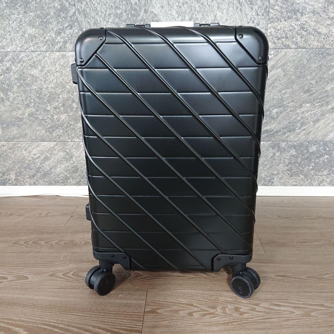 Macadamia 高級アルミスーツケース 【機内持ち込み】