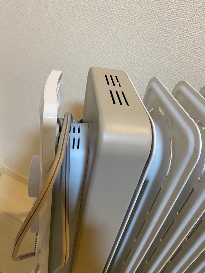 DeLonghi Vento 3 オイルヒーター RHJ21F0812-WH