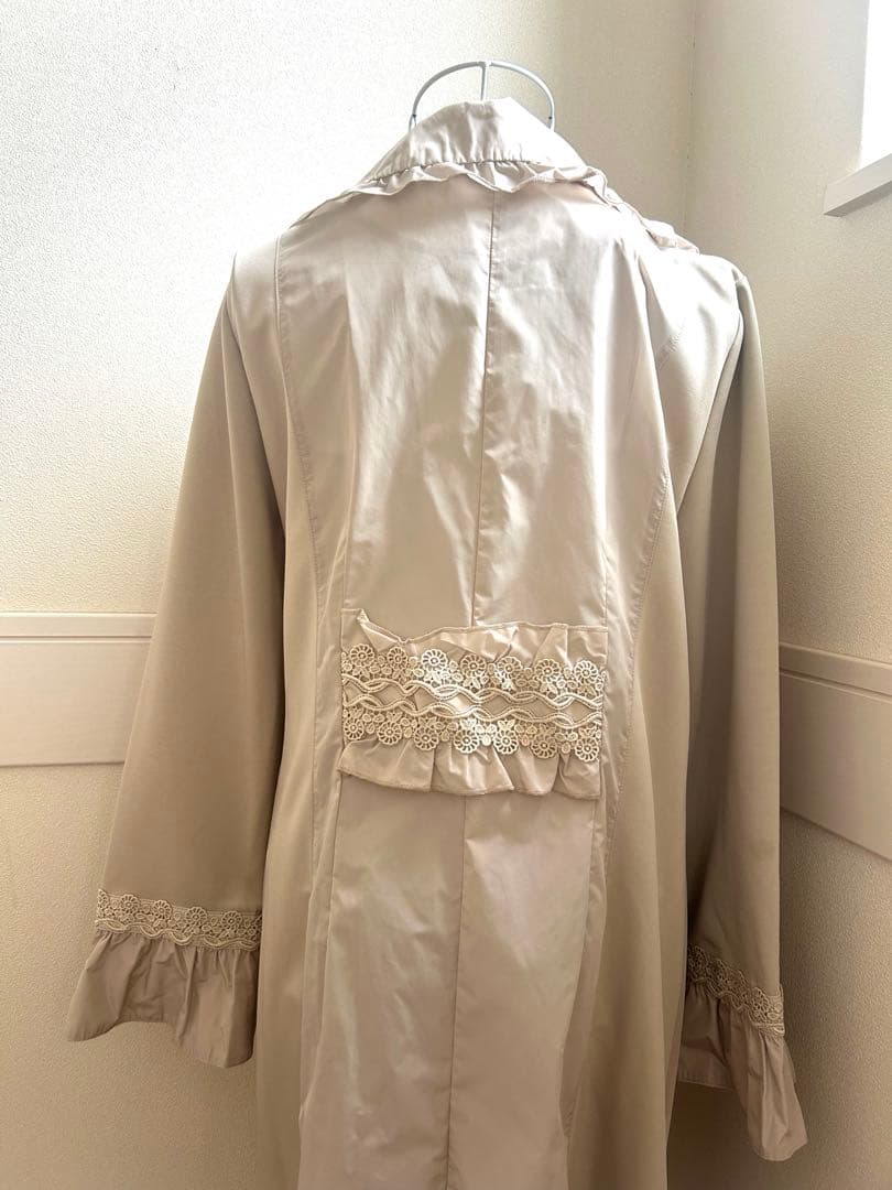 スーパービューティー　新品　42 ベージュ　コート　大人かわいい