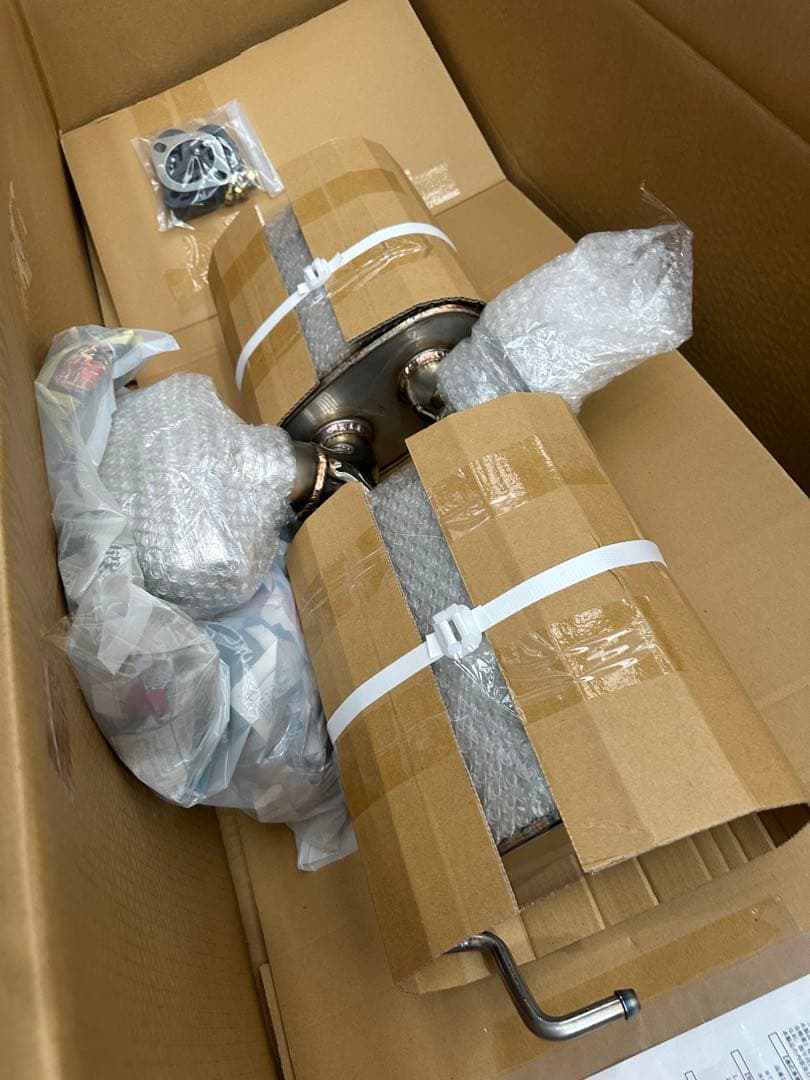 GR YARIS トムス製オーバルステンレスセンター出しマフラー　【最終値下げ】