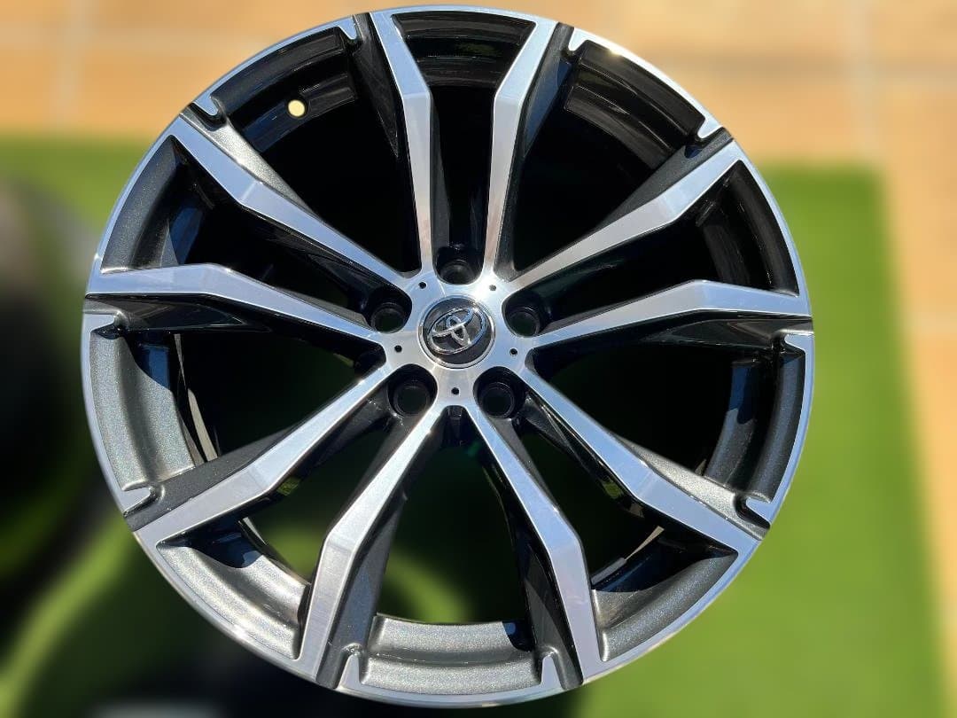 「じろうくん」トヨタ GRスープラ SZ-R 純正 18inch　ホイール